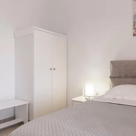 Aspasia Apartamento Lixúri